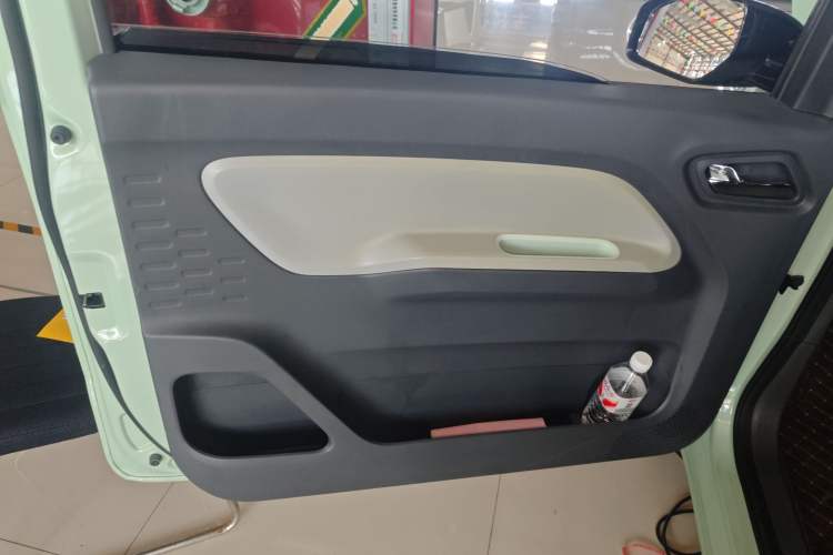 Used Wuling Hongguang MINIEV 2022 Macaron Premium Model – Lithium Iron Phosphate