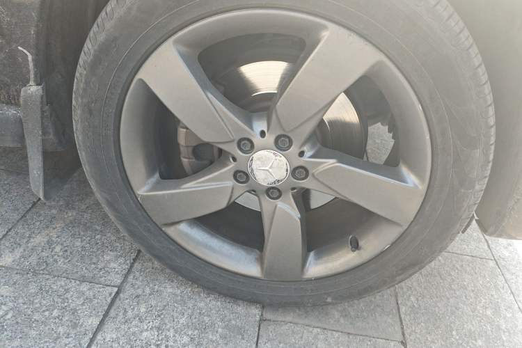 Used Mercedes-Benz GLK-Class 2013 GLK 300 4MATIC Dynamic Sunroof Model Right Front Wheel Hub