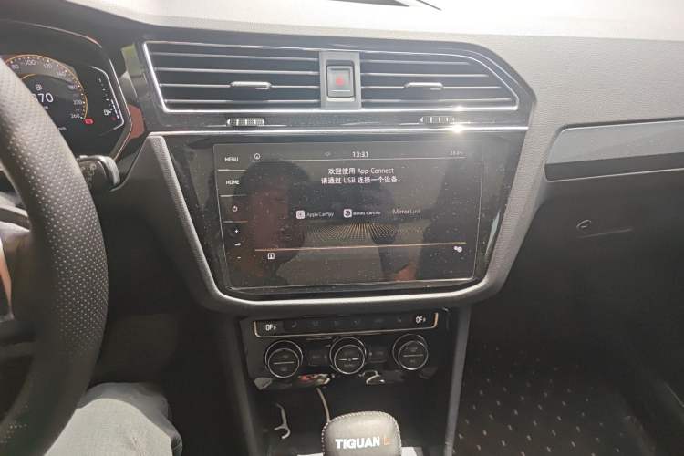 Used Volkswagen Tiguan L 2019 Restyled 330TSI Automatic Two-Wheel Drive R-Line Flagship Version China VI Standard