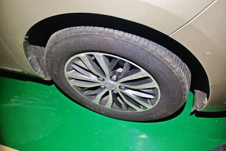 Used Buick GL8 2017 ES 28T Flagship Model China V Standard
