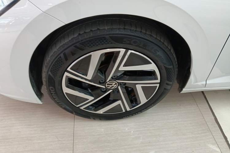 Used Volkswagen Sagitar 2024 300TSI DSG Excellence Edition Left Front Wheel Hub