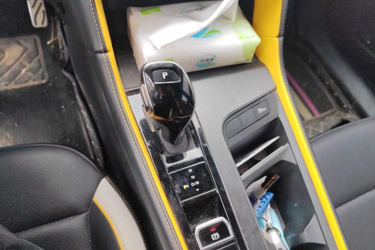 Used MG 6 2021 Pro 1.5T Automatic Trendsetting Luxury Edition Gear Lever