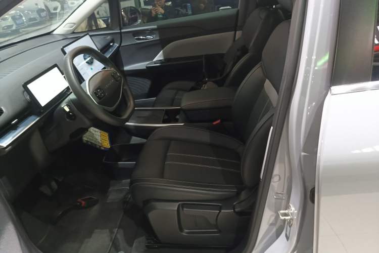 Used Venucia VX6 2024 520 Travel Edition
