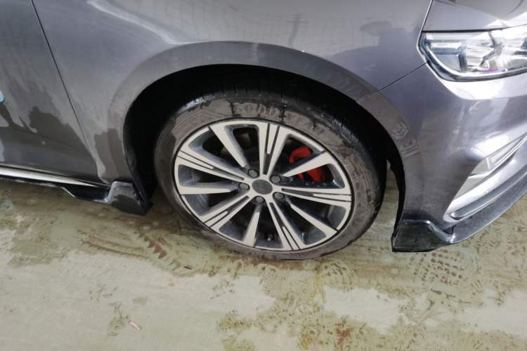 Used Geely Auto Preface 2025 Dongfang Yao 2.0TD Moonlight Edition Right Front Wheel Hub