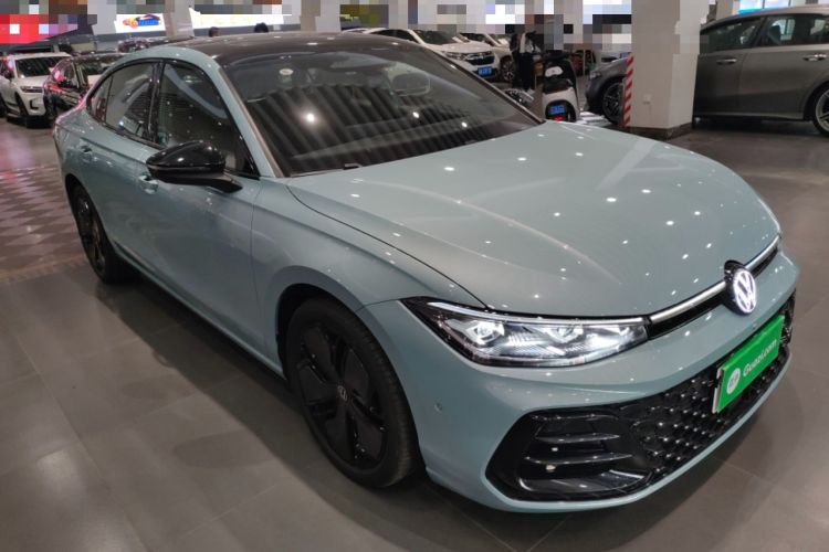 Used Volkswagen Passat 2025 Pro 380TSI Starry Dragon Luxury Edition
