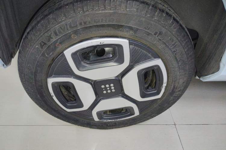 Used Dongfeng Fengon MINIEV 2022 Shishi Style Luxury Version Right Rear Wheel Hub