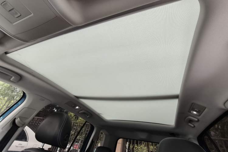 Used Volkswagen Touran 2016 Volkswagen Touran L 280TSI DSG Comfort Edition Headliner