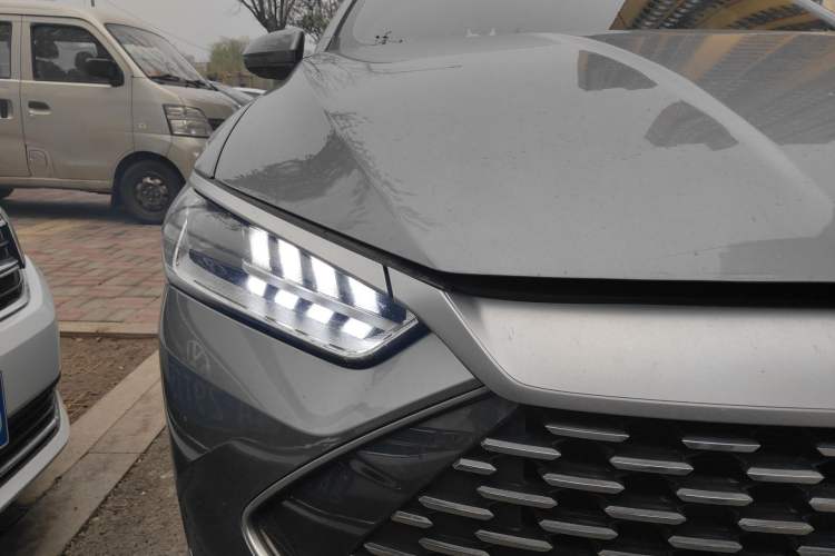 Used BYD Qin PLUS 2023 Champion Edition DM-i 120KM Leading Model Right Front Headlight