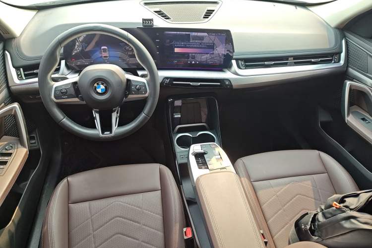 Used BMW X1 2023 sDrive25Li M Sport Package Center Console