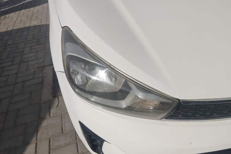 Used Kia Pegas 2019 1.4L Manual Value Edition National VI Standard Right Front Headlight