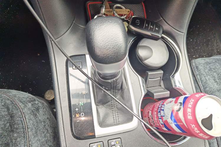 Used Toyota Highlander 2015 2.0T Four-Wheel Drive Luxury Edition 7-Seater Gear Lever