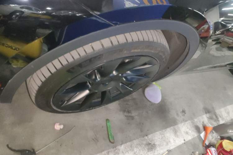 Used Tesla Model Y 2022 Revised Version Long-Range All-Wheel Drive Exterior 4