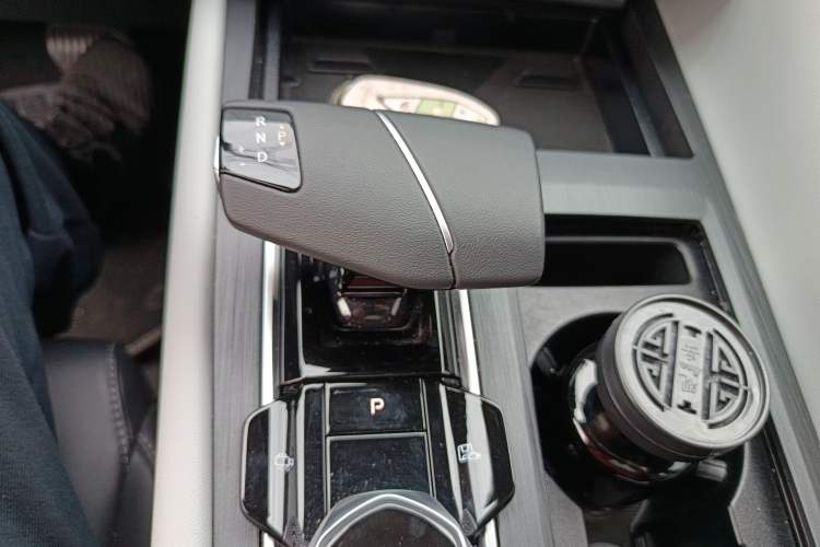 Used Changan CS75 PLUS 2024 3rd Generation Champion Edition 1.5T Intelligent Drive Dynamic Model
