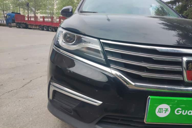 Used Roewe RX5 2016 Revised Version 20T Two-Wheel Drive Manual Transmission Luxury Edition Right Front Headlight