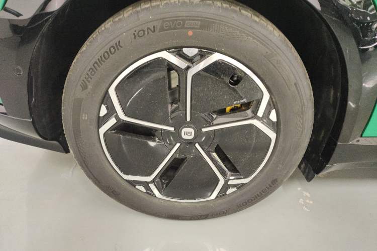 Used Xiaomi Auto YU7 2025 Ultra-Long Range High-Performance All-Wheel-Drive Max Edition
