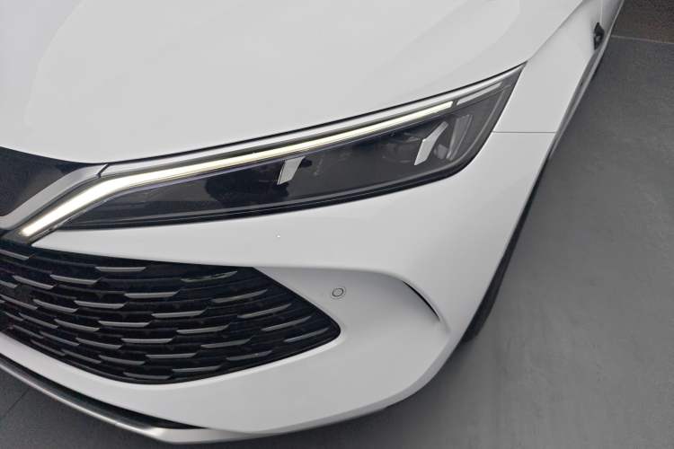 Used BYD Qin L 2025 DM-i Smart Drive 120KM Superior Model
