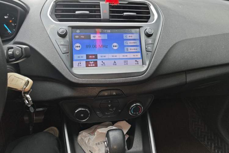 Used Ford Escort 2019 Revised 1.5L Automatic ZhiXiang Version (Tire Pressure Monitoring) China VI Standard Audio And AC Panel