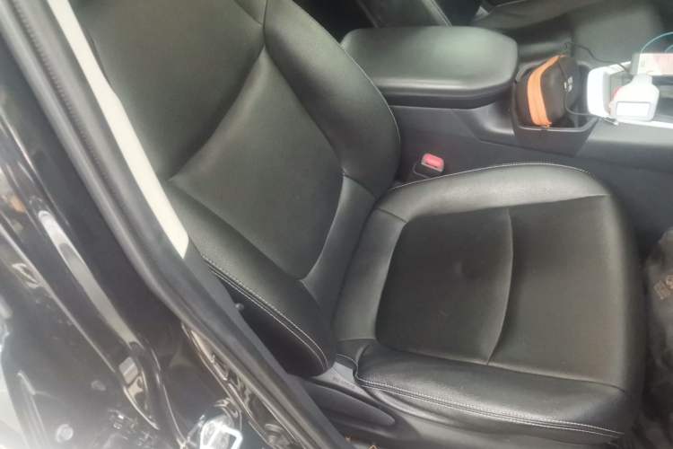 Used Toyota RAV4 2021 Revised Version Dual-Motor Hybrid 2.5L E-CVT Two-Wheel Drive Elite Edition