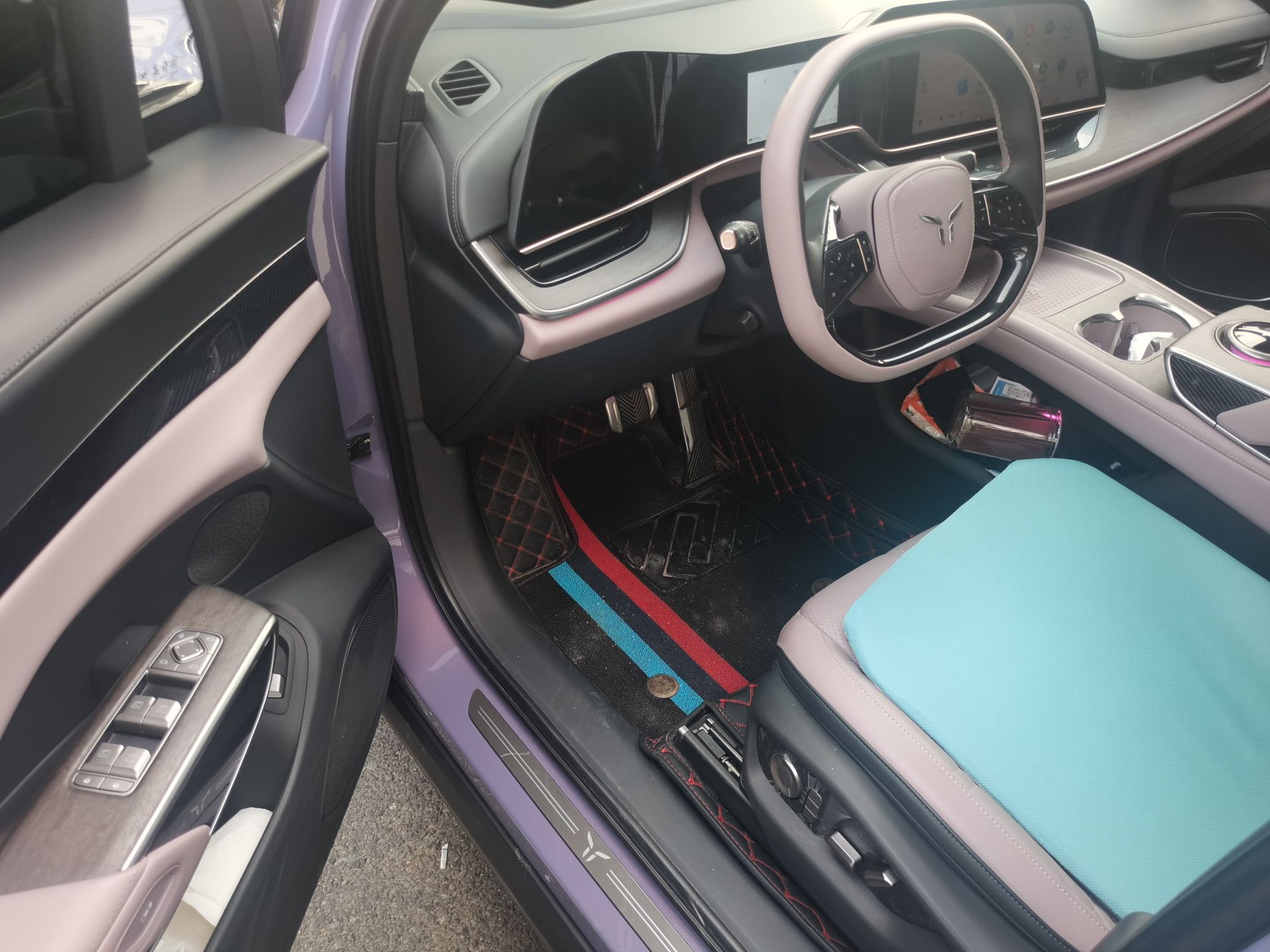 Hongqi Tiangong 08 2025 680 Ultra Four-Wheel-Drive Version — снимка 16