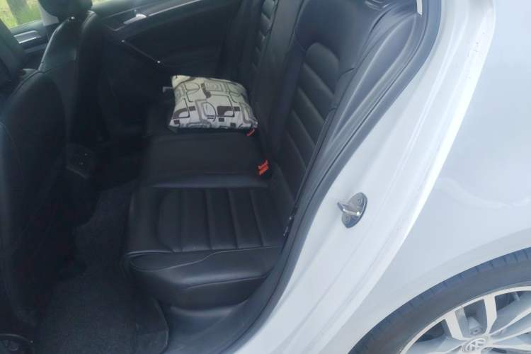 Used Volkswagen Golf 2016 230TSI Automatic Luxury Version Left Rear Seat