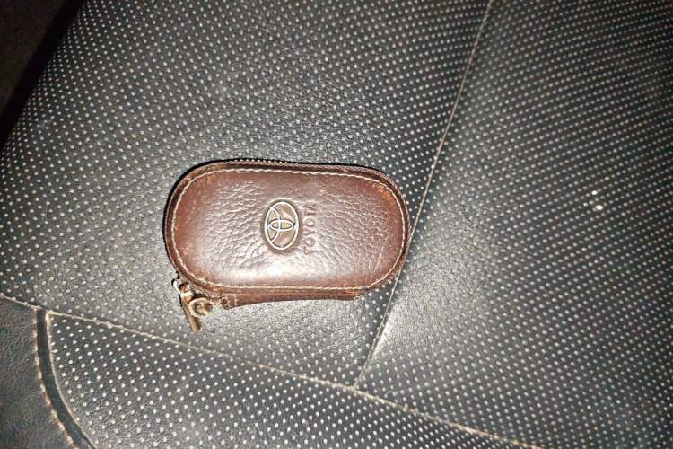 Used Toyota Highlander 2015 2.0T Four-Wheel Drive Luxury Edition 7-Seater Vehicle Key