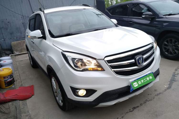 Used CHANGAN CS35 2017 1.6L Manual Luxury Model Front Right 45 Deg