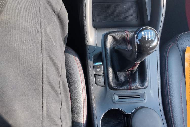 Used Changan CS75 2016 1.5T Manual FENGSHANG Model