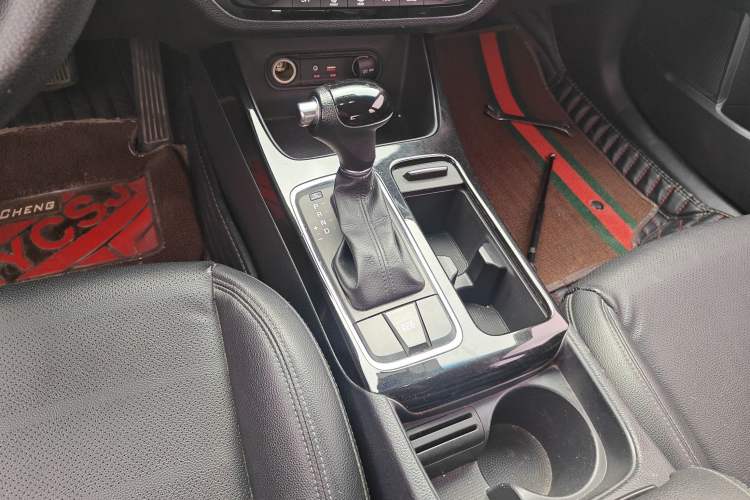 Used Kia K4 2015 1.8L Automatic GLS Special Gear Lever