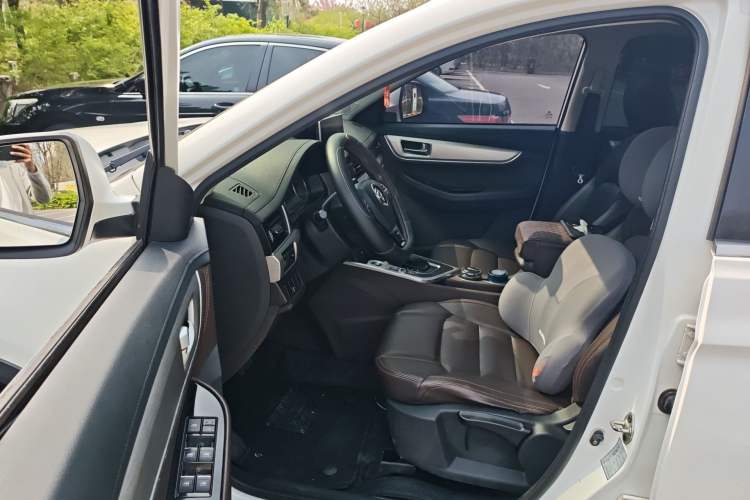 Used FORTHING Joyear X5 2017 Jingxiang Series 1.5T CVT Luxury Model
