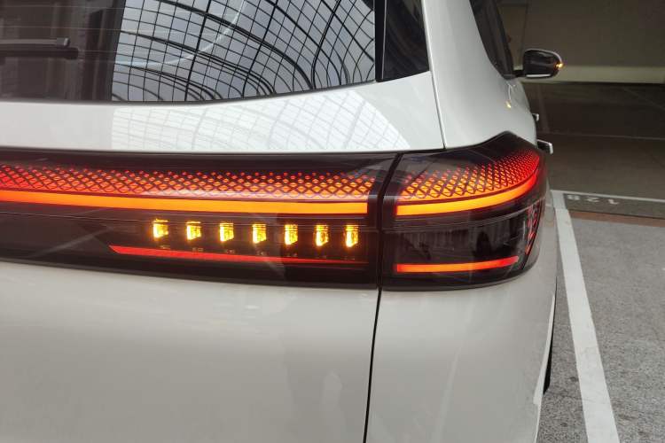 Used Chery Tiggo 8 PLUS 2025 290TGDI DCT Prestige 5-Seater