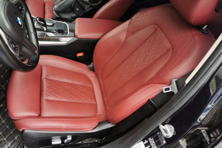 Used BMW 3 Series 2022 325Li M Sport Package Left Front Seat