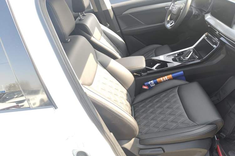 Used Wuling Asta 2022 2.0L DHT Electric-Speed Version