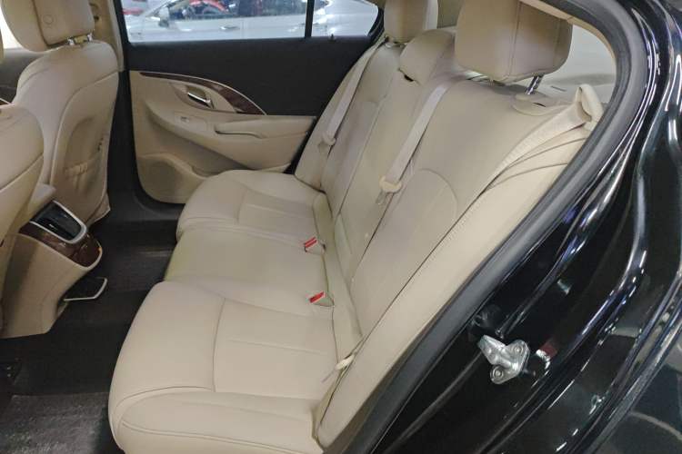 Used Buick LaCrosse 2013 2.4L SIDI Leading Comfort Version
