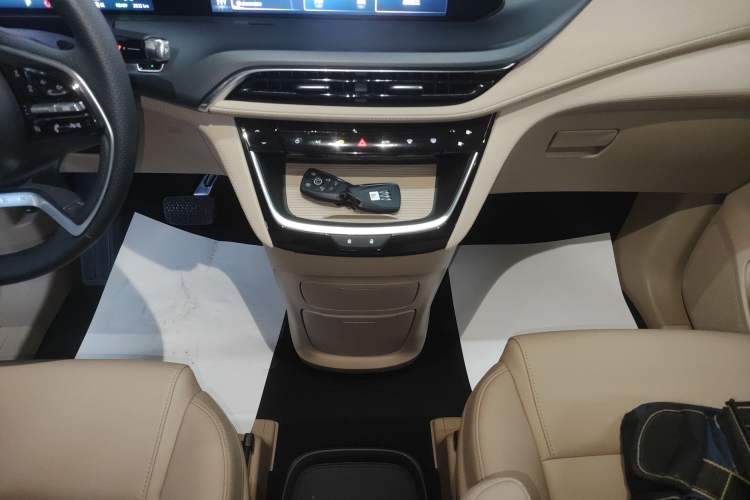 Used Buick GL8 New Energy 2025 Lu Shang Smart Enjoyment Edition 7-Seater