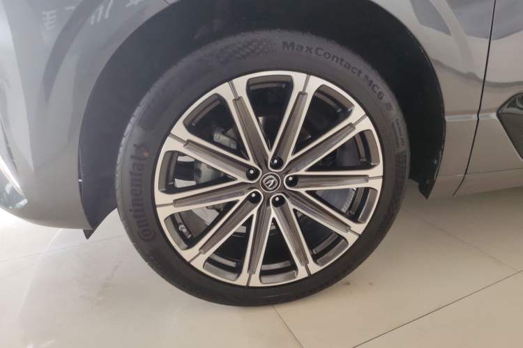 Used CHANGAN UNI-K 2021 2.0T Prestige Edition Left Front Wheel Hub