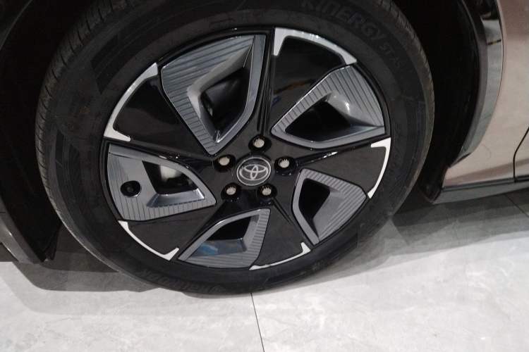 Used Toyota bZ3 2023 616 km Long-Range Premium
