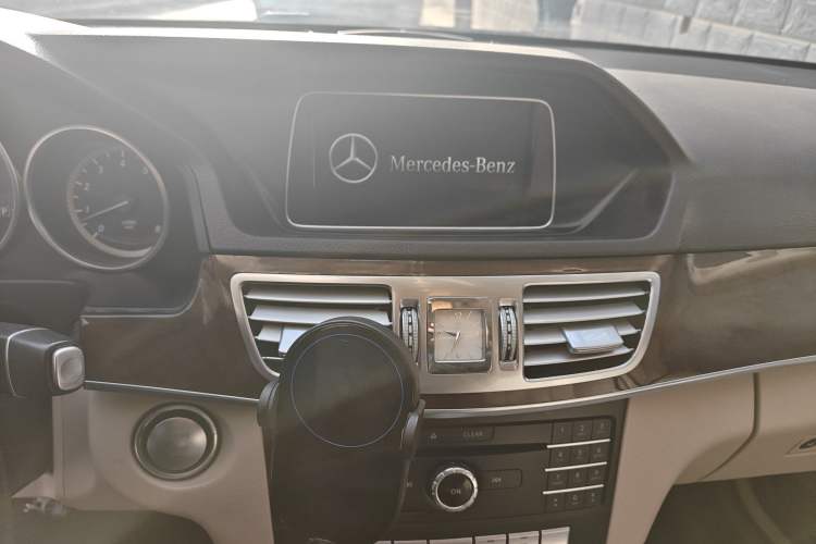 Used Mercedes-Benz E-Class 2015 Revised E 260 L
