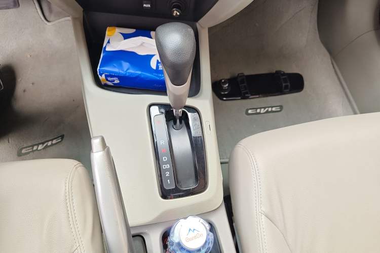 Used Honda Civic 2013 10th Anniversary 1.8L Automatic Comfort Version Gear Lever