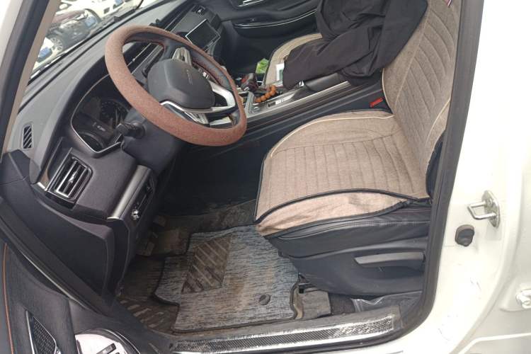 Used CHANGAN OSHAN X7 2020 1.5T Automatic Luxury Version Left Front Seat