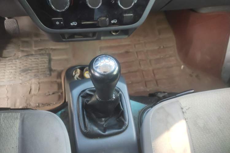 Used Jinbei Hiace X30 2023 1.5L Super-Enjoyment Van 2/5 Seats Non-Air-Conditioned Version SWC15M Gear Lever