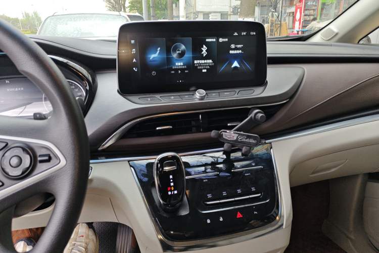 Used Buick GL8 2023 Land Executive Class Smart Enjoyment Model
