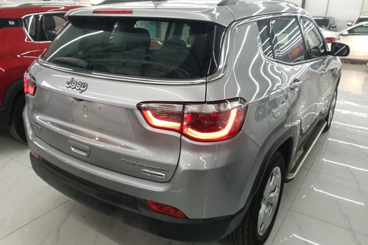 Used Jeep Compass 2017 200T Automatic Family Edition
