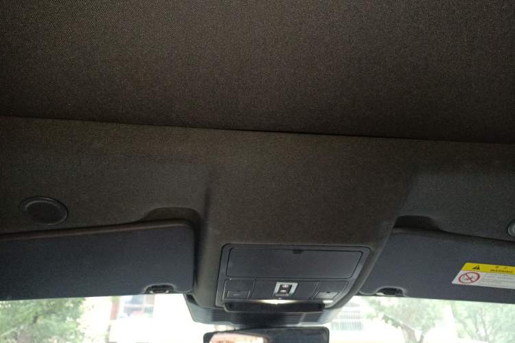 Used Land Rover Discovery Sport 2023 249 PS R-Dynamic SE Performance Tech Edition
