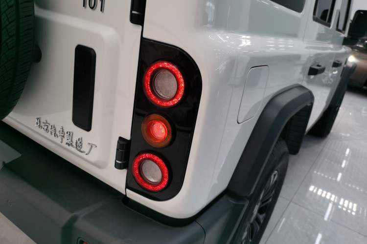 Used 212 T01 2024 2.0T Mechanic
