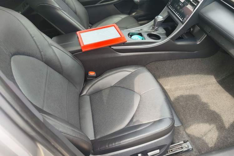 Used Toyota Avalon 2019 2.0L Luxury Edition China VI Standard Right Front Seat