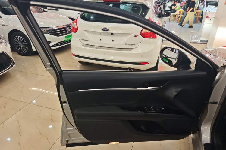 Used Toyota Camry 2019 2.5G Luxury Edition China VI Standard
