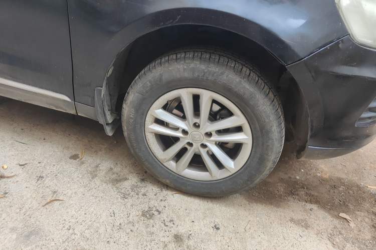 Used Zotye T600 2014 1.5T Manual Flagship Version Right Front Wheel Hub