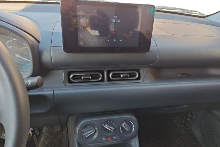 Used Wuling Hongguang New Energy 2025 Extended-Range Hybrid 50 km Standard Version