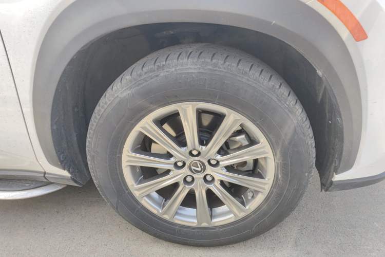 Used Lexus NX 2020 300h Front-Drive FENGSHANG Version China VI Standard Right Front Wheel Hub