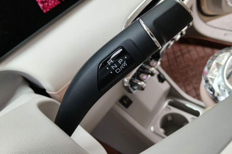 Used ORA Ballet Cat 2022 500 km Swan Lake Edition